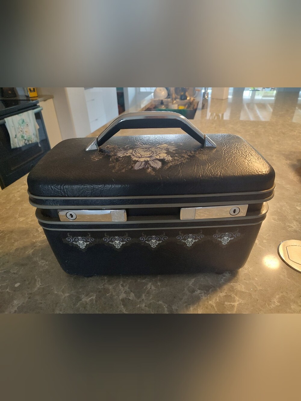 Vintage Suit Case Vanity Makeup Carry on with the key Navy Blue w/ flowers